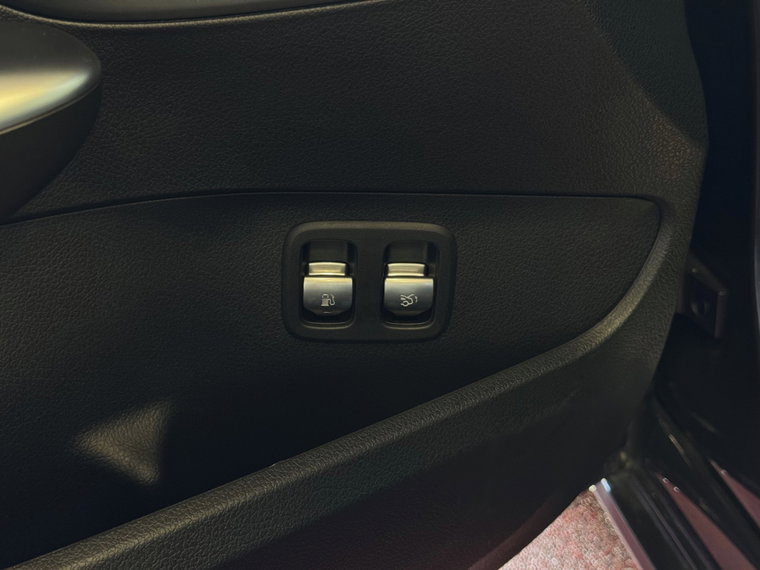 Vehicle Image 27