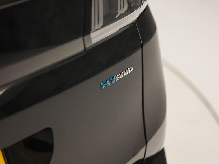 Vehicle Image 32