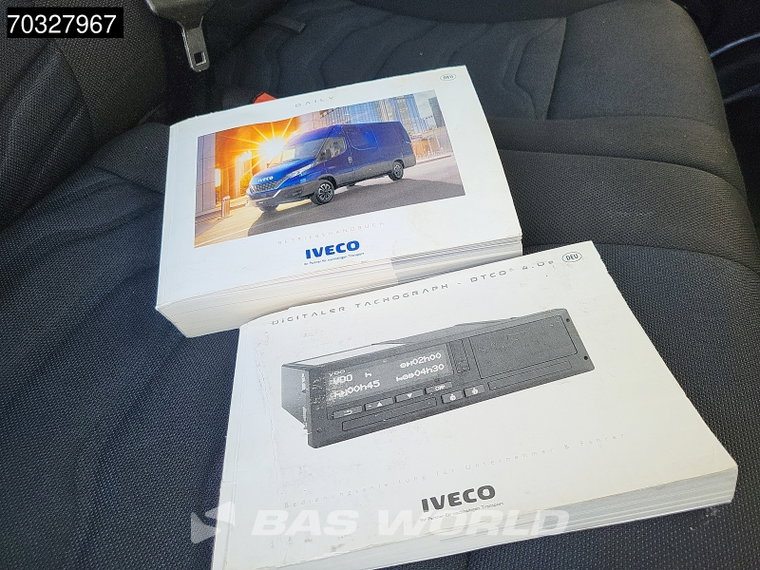 Vehicle Image 28