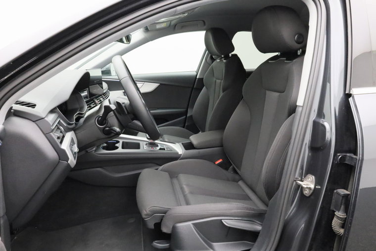 Vehicle Image 16