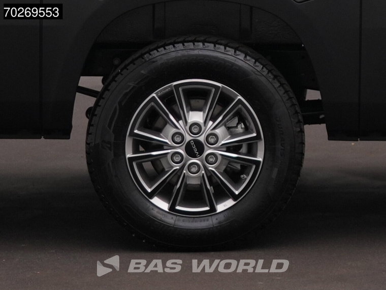Vehicle Image 46