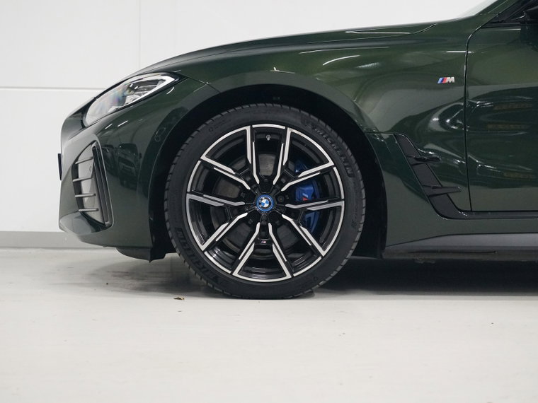Vehicle Image 38