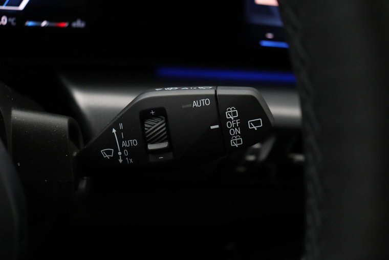 Vehicle Image 34