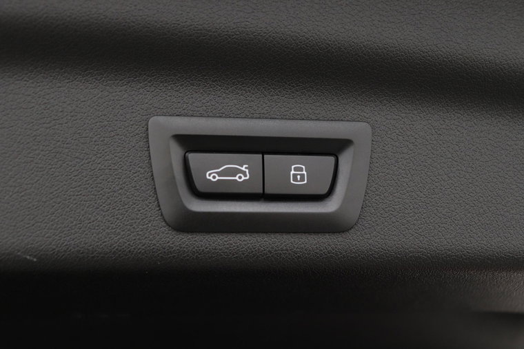 Vehicle Image 42