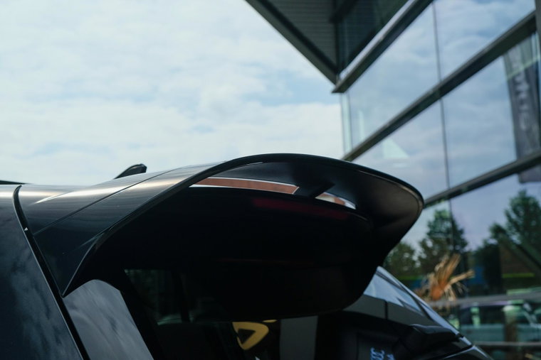 Vehicle Image 23