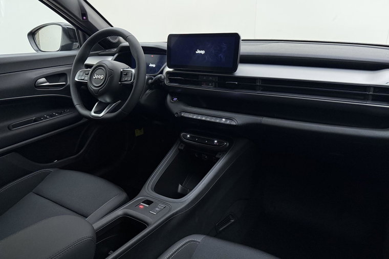 Vehicle Image 16