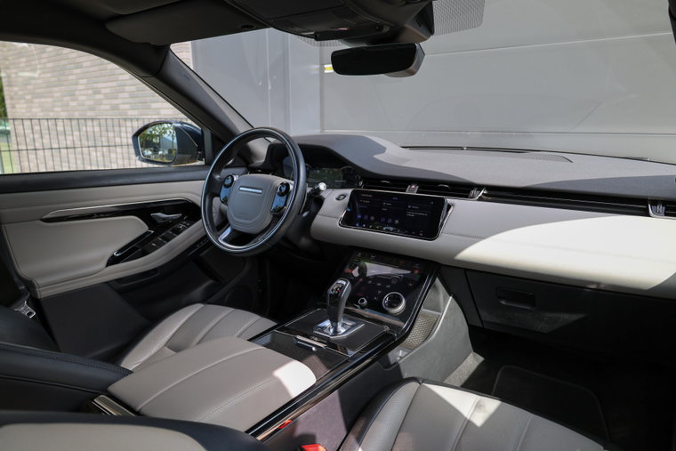 Vehicle Image 23
