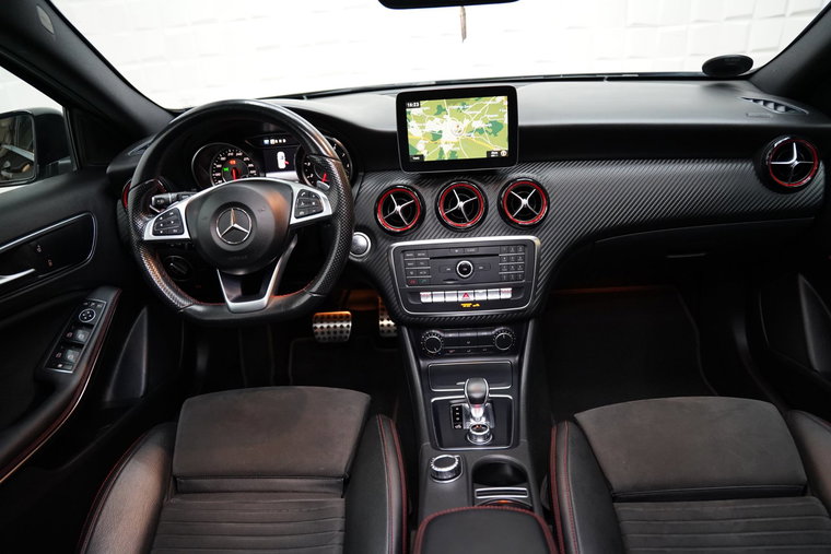 Vehicle Image 37