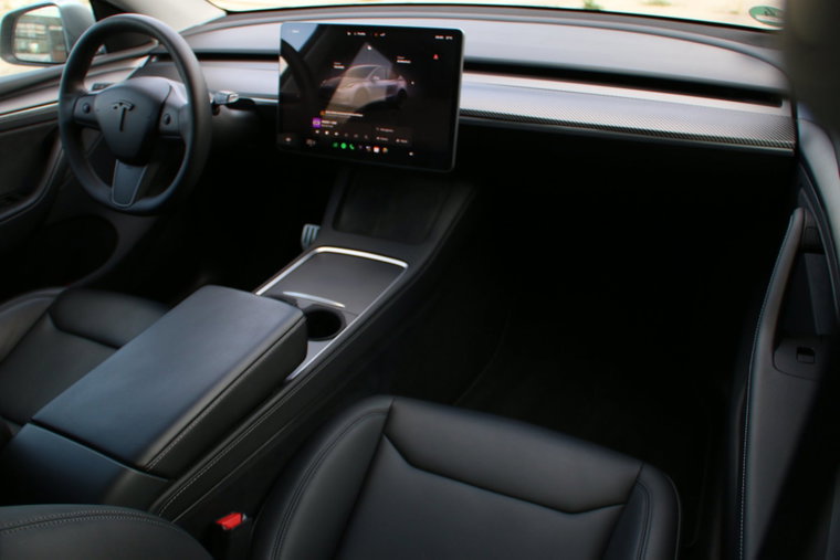 Vehicle Image 16