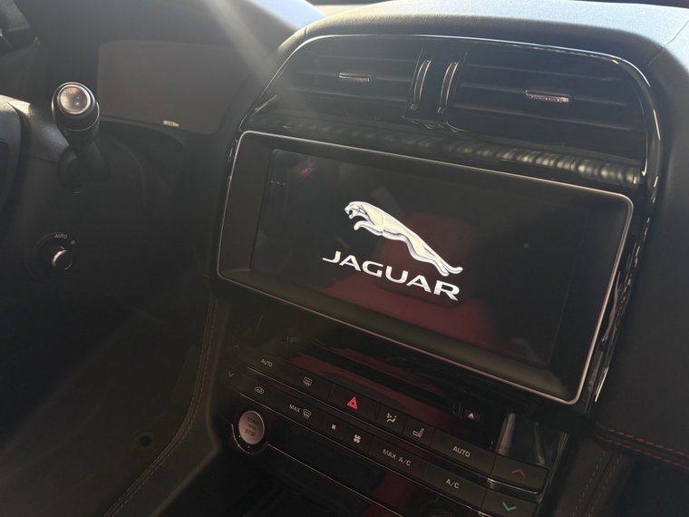 Vehicle Image 40