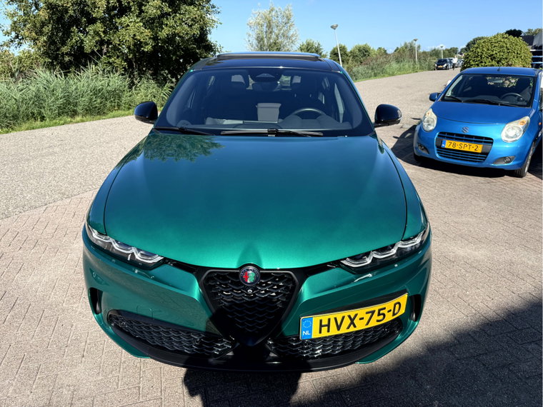 Vehicle Image 16