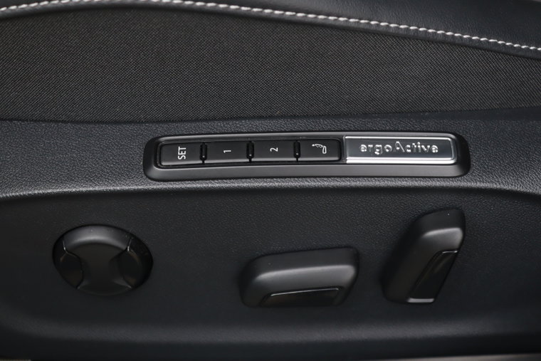 Vehicle Image 27