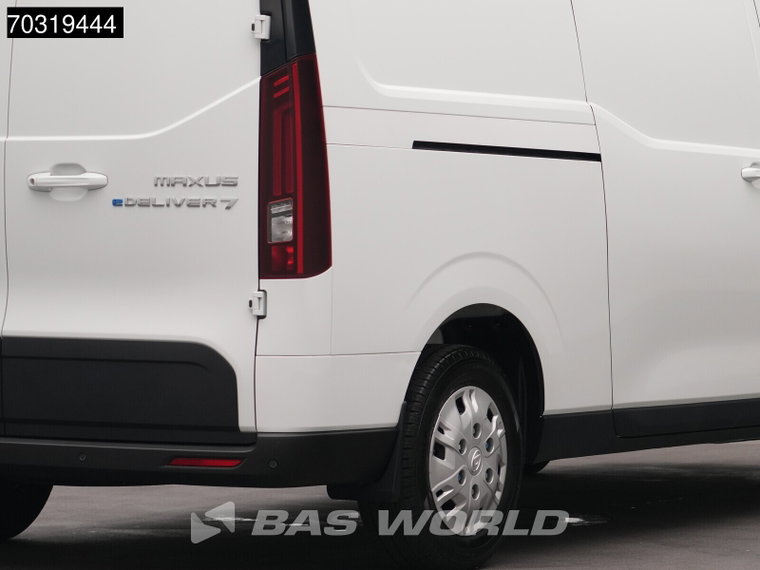 Vehicle Image 36
