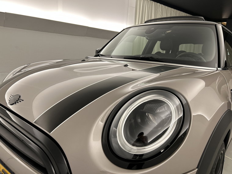 Vehicle Image 34