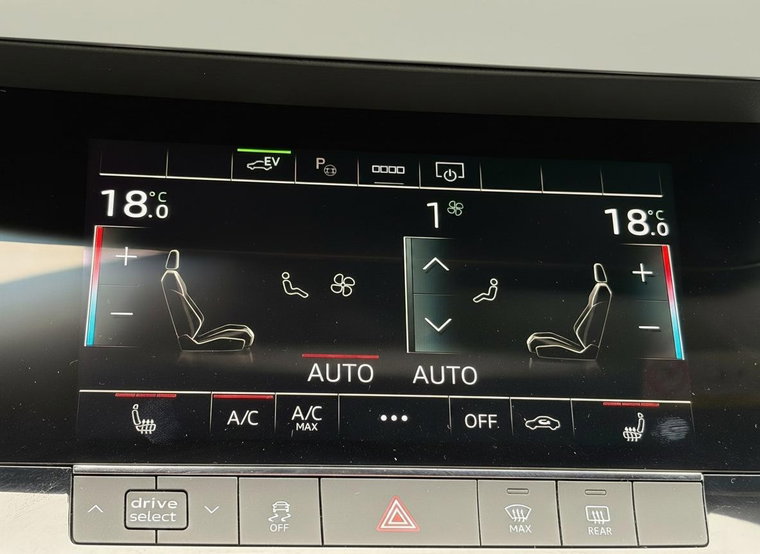Vehicle Image 33