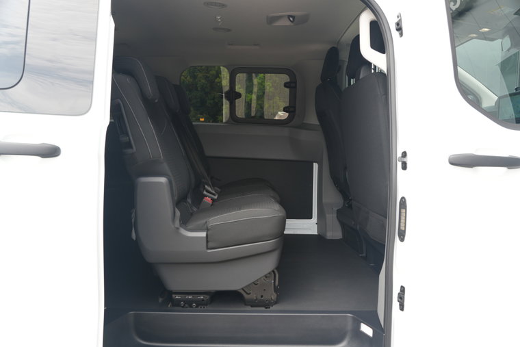 Vehicle Image 13