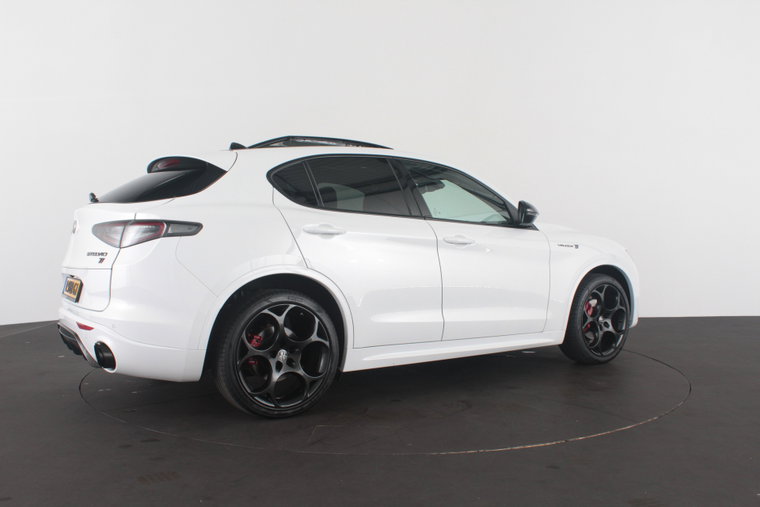 Vehicle Image 33