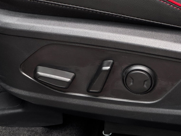 Vehicle Image 26