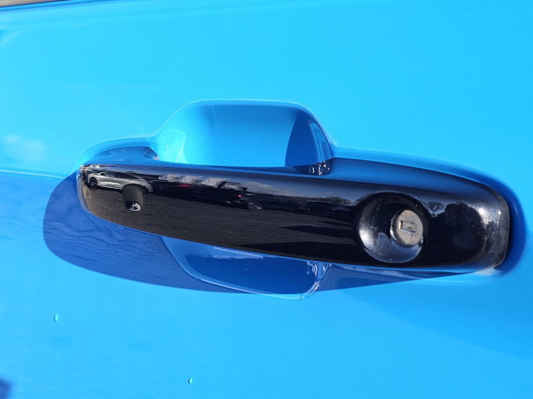 Vehicle Image 32