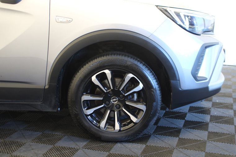 Vehicle Image 12