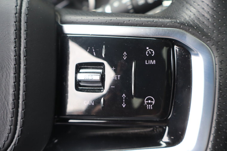 Vehicle Image 38