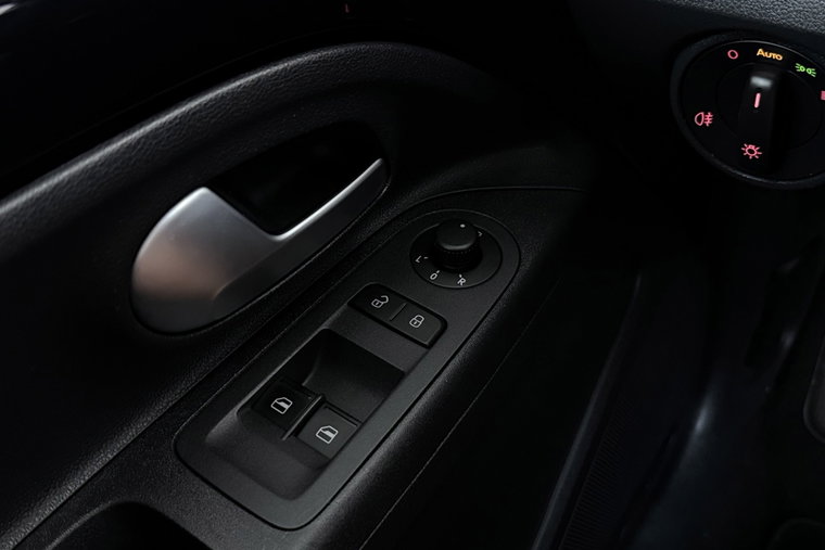 Vehicle Image 24