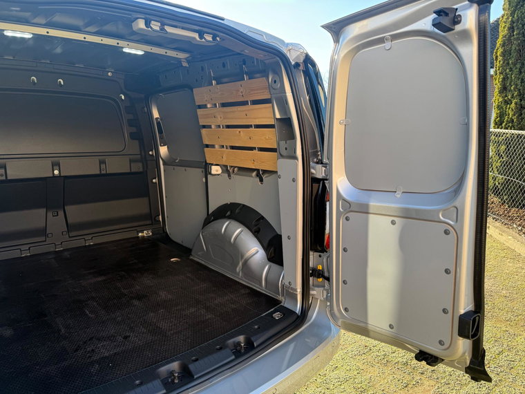 Vehicle Image 23