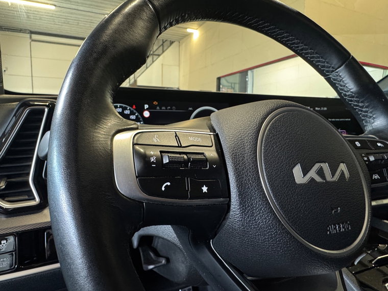 Vehicle Image 26