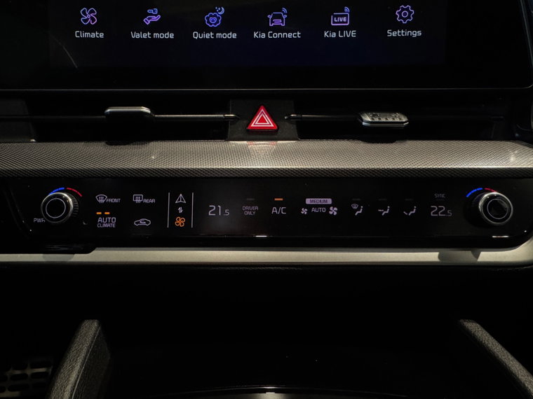 Vehicle Image 28