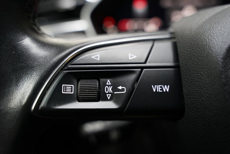 Vehicle Image 35