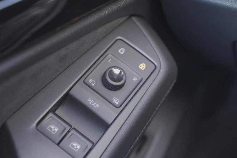 Vehicle Image 27