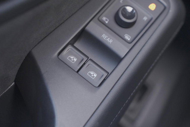 Vehicle Image 28