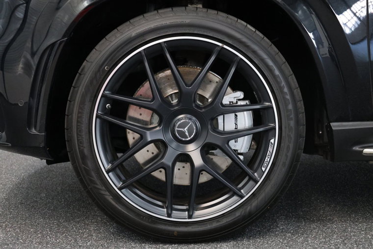 Vehicle Image 32