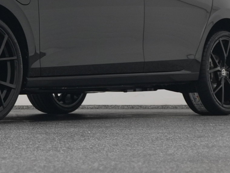 Vehicle Image 37
