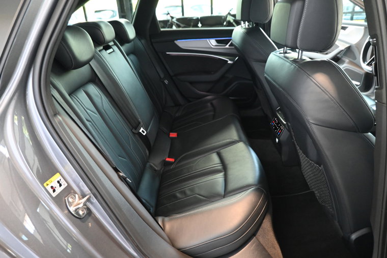 Vehicle Image 37