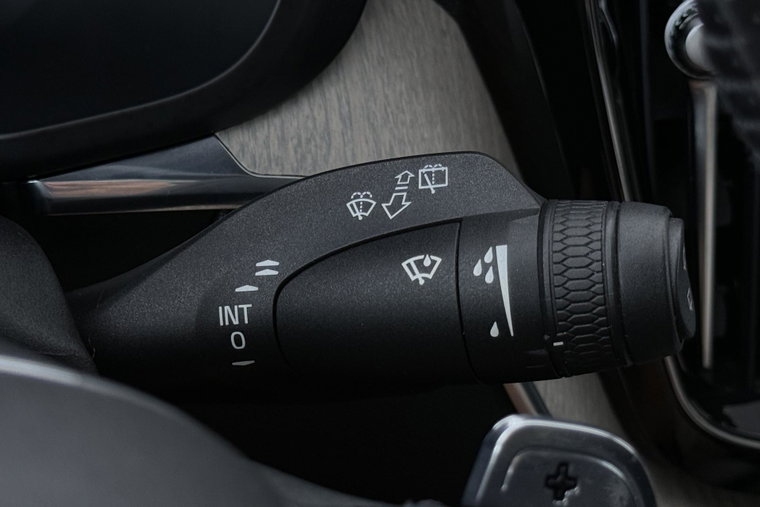 Vehicle Image 43