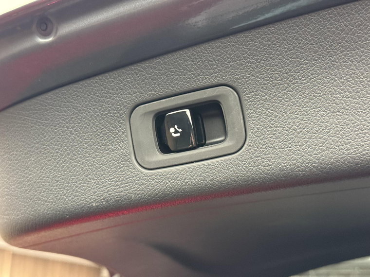 Vehicle Image 28