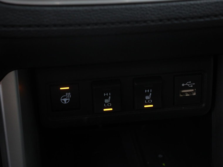 Vehicle Image 32