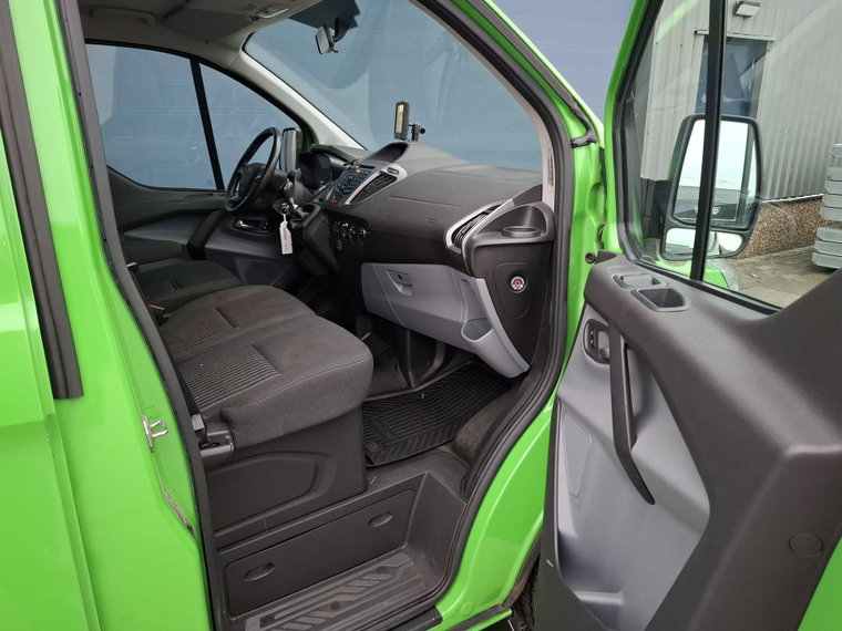 Vehicle Image 35