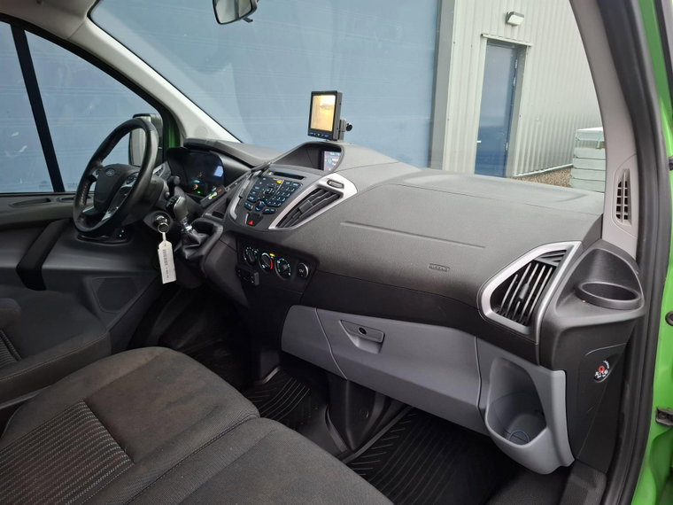 Vehicle Image 36