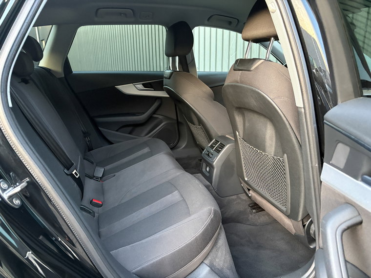 Vehicle Image 17
