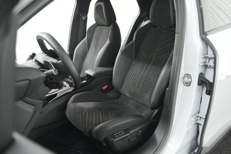 Vehicle Image 36