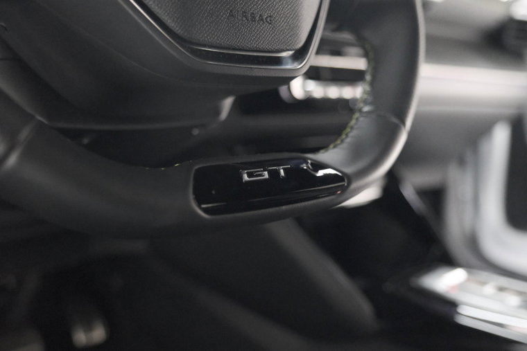 Vehicle Image 42