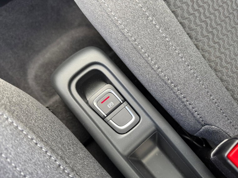 Vehicle Image 23