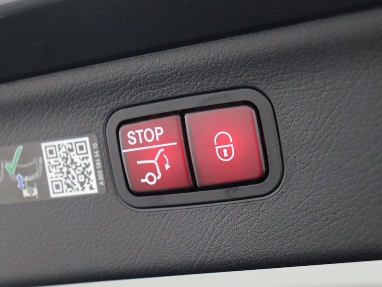 Vehicle Image 24