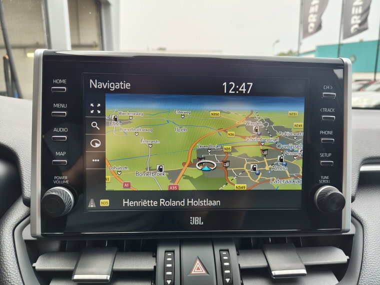 Vehicle Image 17