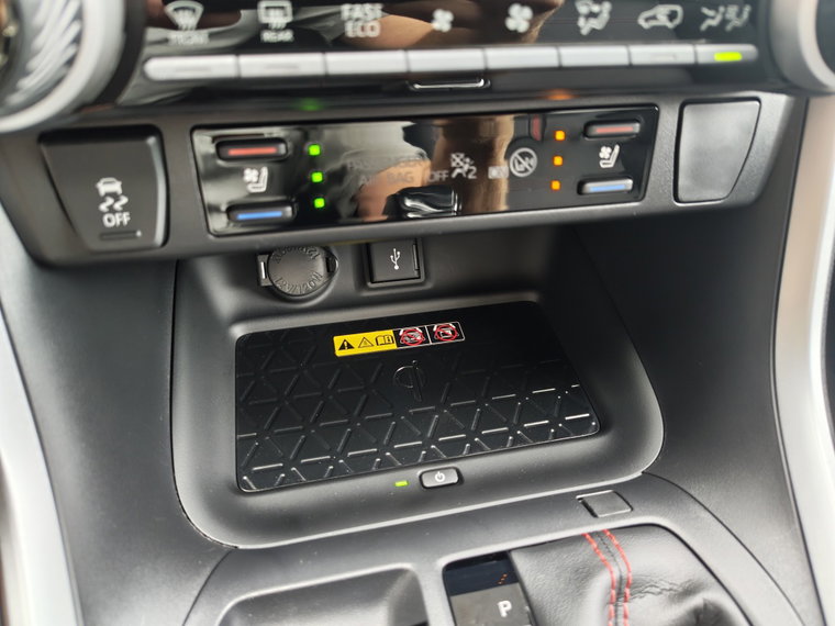 Vehicle Image 22