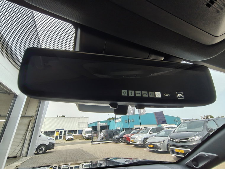 Vehicle Image 27