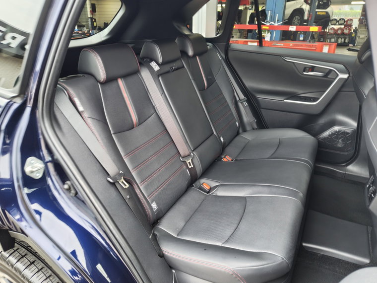 Vehicle Image 36