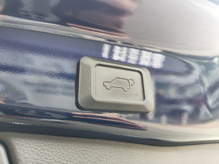 Vehicle Image 41